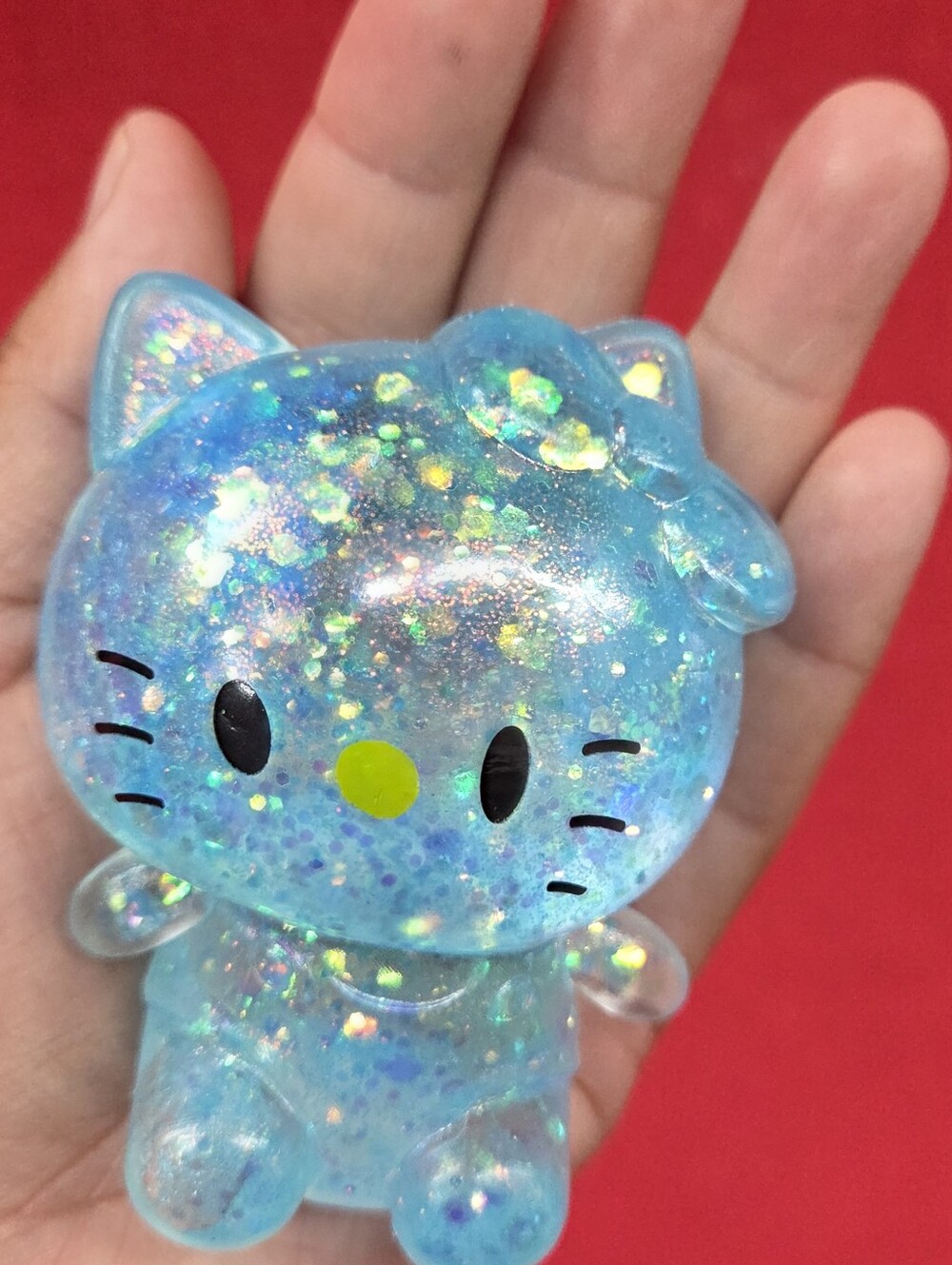 Hello Kitty Squishy - Picture 4 of 4
